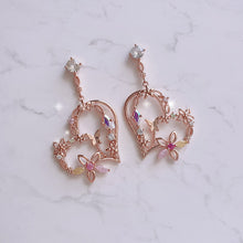 Load image into Gallery viewer, Floral Heart Dream Earrings