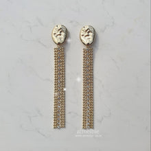 Load image into Gallery viewer, Gold Shower Earrings