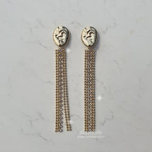 Load image into Gallery viewer, Gold Shower Earrings