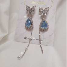 Load image into Gallery viewer, Soft Blue Butterfly Earrings (Girl&#39;s Generation Sunny Earrings)