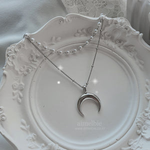 Upside Down Crescent Moon Pearl Layered Necklace - Silver (KISS OF LIFE Belle Necklace)