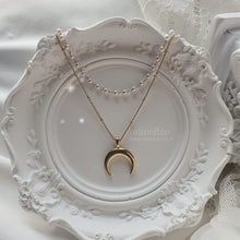 Load image into Gallery viewer, Upside Down Crescent Moon Pearl Layered Necklace - Gold