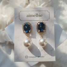 Load image into Gallery viewer, Elegant Oval Crystal and Pearl Earrings - Deep Blue