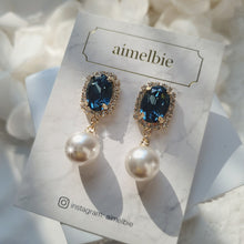 Load image into Gallery viewer, Elegant Oval Crystal and Pearl Earrings - Deep Blue