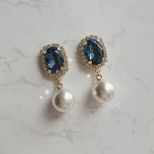 Load image into Gallery viewer, Elegant Oval Crystal and Pearl Earrings - Deep Blue