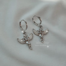 Load image into Gallery viewer, Baby Angel Huggies Earrings - Silver ver. (KISS OF LIFE Belle, H1-Key Hwiseo Earrings)