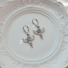 Load image into Gallery viewer, Baby Angel Huggies Earrings - Silver ver. (KISS OF LIFE Belle, H1-Key Hwiseo Earrings)