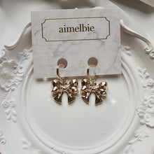 Load image into Gallery viewer, Adorable Ribbon Huggies Earrings - Gold