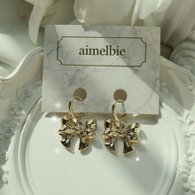 Load image into Gallery viewer, Adorable Ribbon Huggies Earrings - Gold