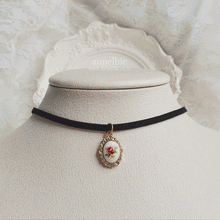 Load image into Gallery viewer, Antique Oval Choker - Vintage Rose (Momoland Jane Necklace)