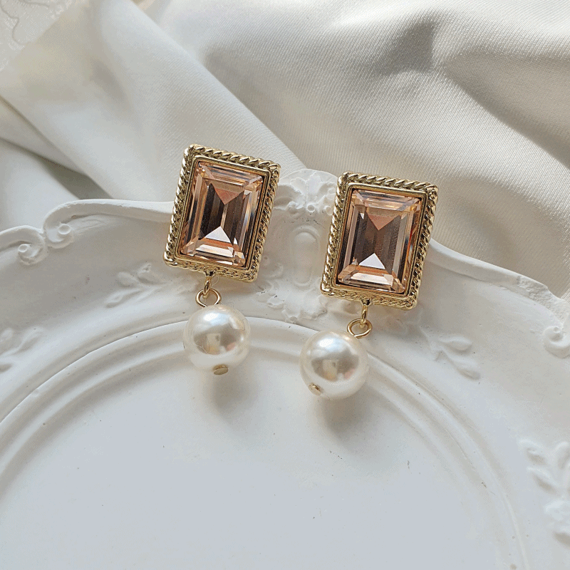 Antique Square Earrings - Peach
