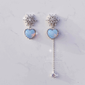 Winter Love Spell Earrings - Simple (Light Blue)