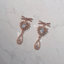 Load image into Gallery viewer, Romantic Rosegold Laced Heart Earrings