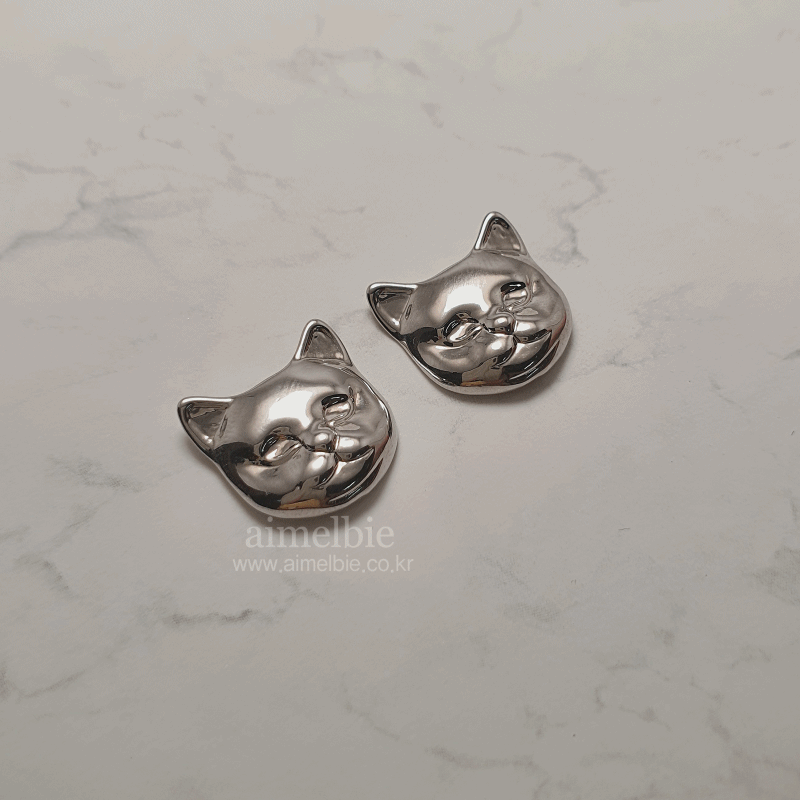 Melbie The Cat Series - Cat Face Earrings (Silver) (Red Velvet Joy, VIVIZ Sinb Earrings)