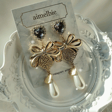 Load image into Gallery viewer, Ribbon Party Earrings - Black Diamond