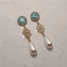 Load image into Gallery viewer, Aquamarine Princess Earrings