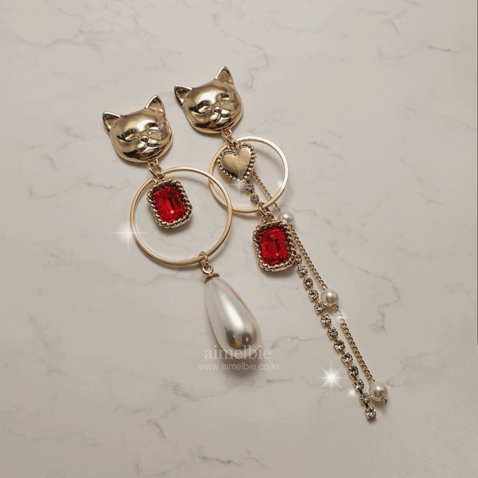 Melbie The Cat Series - Red Party Queen Earrings