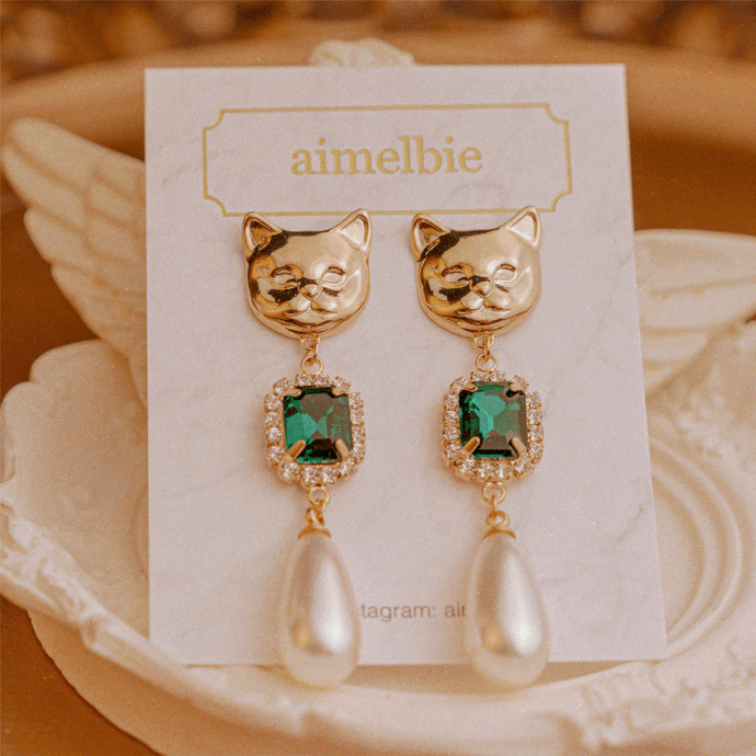 Melbie The Cat Series - Emerald Square and Pearls Earrings