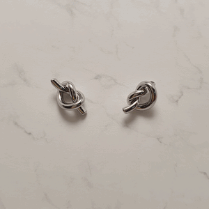 Daily Knot Earrings - Silver