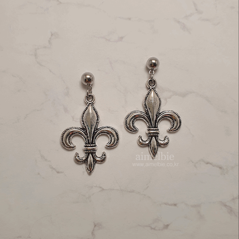 Fleur-de-lis Earrings