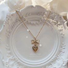 Load image into Gallery viewer, Vintage Gold Heart Layered Necklace