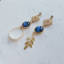 Load image into Gallery viewer, [Kim Sejeong Earrings] The Ancient Blue Planet Earrings