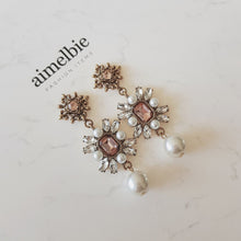 Load image into Gallery viewer, Elizabeth earrings - Pink