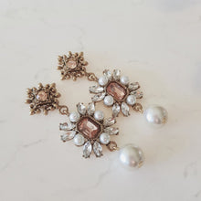 Load image into Gallery viewer, Elizabeth earrings - Pink