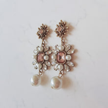 Load image into Gallery viewer, Elizabeth earrings - Pink
