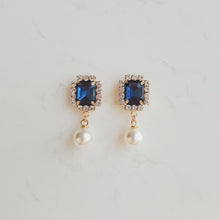 Load image into Gallery viewer, Navy Chic Earrings (April Chaekyung, Dreamcatcher Jiyu Earrings)