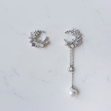 Load image into Gallery viewer, Blooming Moon Earrings - Silver