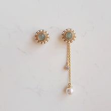 Load image into Gallery viewer, Sophia Earrings