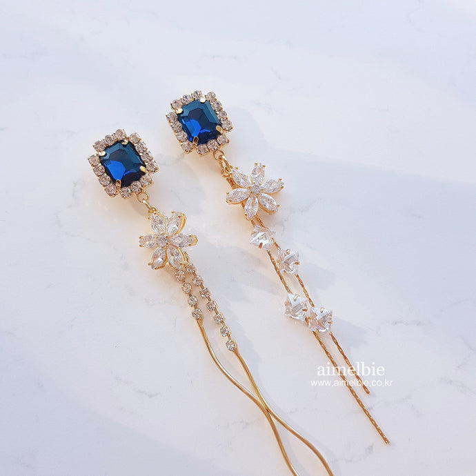 Diamond Petals Earrings - Navy ver. (fromis_9 Nakyung, Weki Meki Rina Earrings)