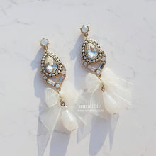 Load image into Gallery viewer, Antique White Ribbon Earrings (Oh My Girl YooA, Weki Meki Sei Earrings)