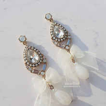 Load image into Gallery viewer, Antique White Ribbon Earrings (Oh My Girl YooA, Weki Meki Sei Earrings)