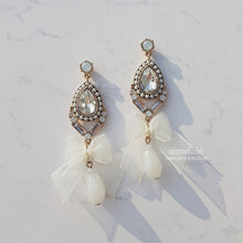 Load image into Gallery viewer, Antique White Ribbon Earrings (Oh My Girl YooA, Weki Meki Sei Earrings)