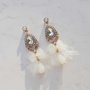 Antique White Ribbon Earrings (Oh My Girl YooA, Weki Meki Sei Earrings)