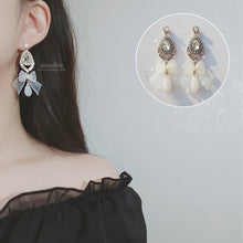 Load image into Gallery viewer, Antique White Ribbon Earrings (Oh My Girl YooA, Weki Meki Sei Earrings)
