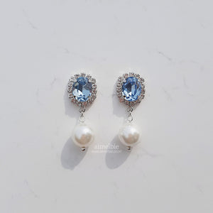 Light Sapphire and Pearl Earrings (ITZY Yuna Earrings)