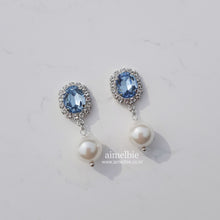Load image into Gallery viewer, Light Sapphire and Pearl Earrings (ITZY Yuna Earrings)