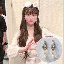 Load image into Gallery viewer, Antique White Ribbon Earrings (Oh My Girl YooA, Weki Meki Sei Earrings)