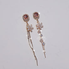 Load image into Gallery viewer, Diamond Petals Earrings - Peach Pink ver.