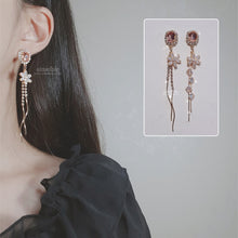 Load image into Gallery viewer, Diamond Petals Earrings - Peach Pink ver.