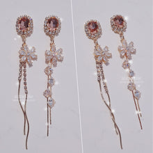 Load image into Gallery viewer, Diamond Petals Earrings - Peach Pink ver.