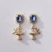 Load image into Gallery viewer, Royal Fountain Earrings