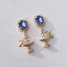 Load image into Gallery viewer, Royal Fountain Earrings