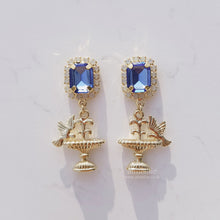Load image into Gallery viewer, Royal Fountain Earrings