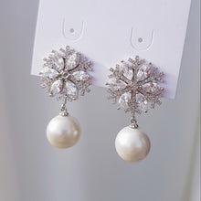 Load image into Gallery viewer, White Christmas Earrings - Bold ver.