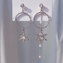 Load image into Gallery viewer, The Frozen Empire Earrings (Weeekly Sujin Earrings)