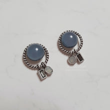 Load image into Gallery viewer, Cream Blue Planet Earrings